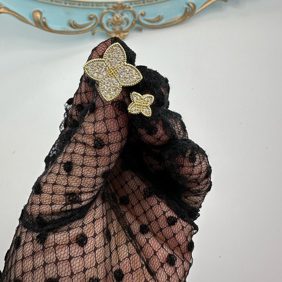 Alhambra Gold Crystal Adjustable Ring - Picture 6 of 13